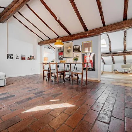 Realkasa Pratello Flat Apartment