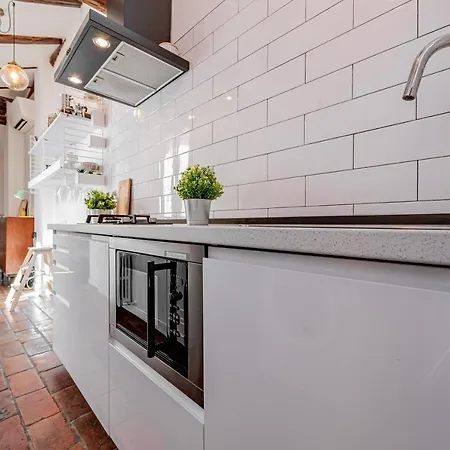 Realkasa Pratello Flat Apartment